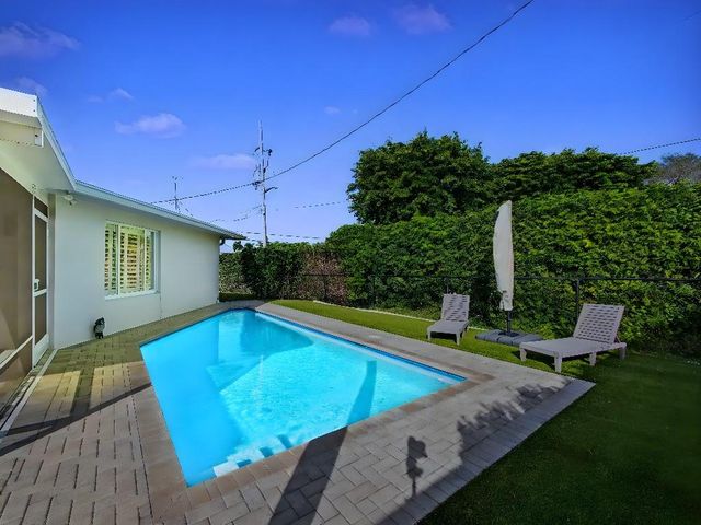 7981 Edgewater Dr, West Palm Beach, FL 33406