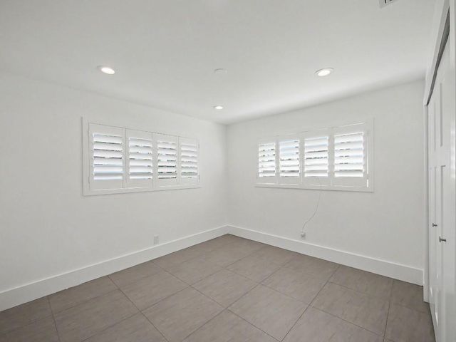 7981 Edgewater Dr, West Palm Beach, FL 33406