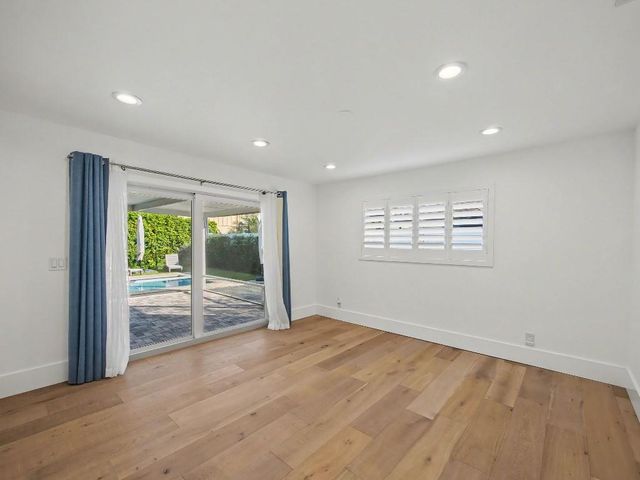 7981 Edgewater Dr, West Palm Beach, FL 33406