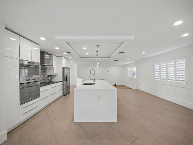 7981 Edgewater Dr, West Palm Beach, FL 33406