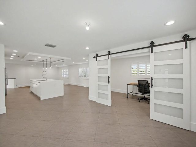 7981 Edgewater Dr, West Palm Beach, FL 33406