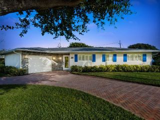 7981 Edgewater Dr, West Palm Beach, FL 33406