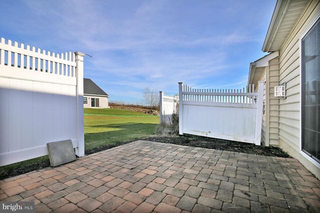 43 FARM LN, Lancaster, PA 17603