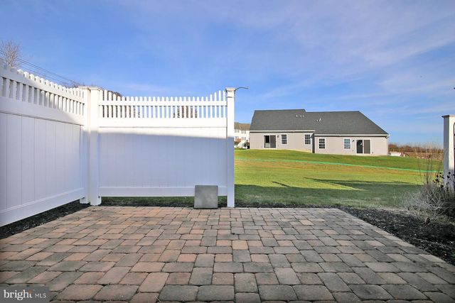 43 FARM LN, Lancaster, PA 17603