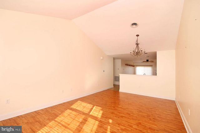 43 FARM LN, Lancaster, PA 17603