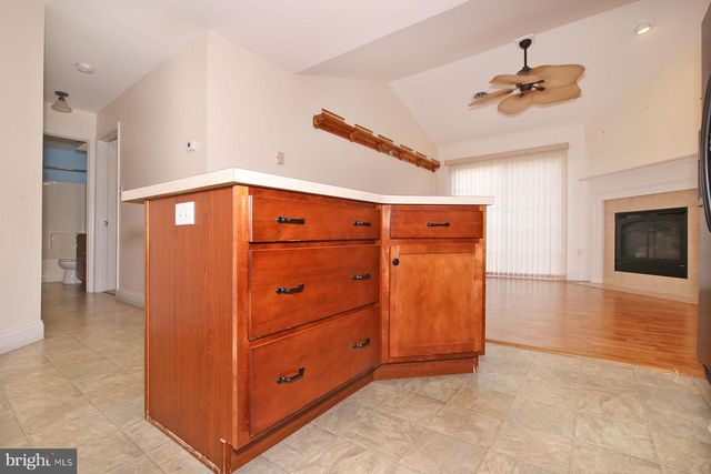 43 FARM LN, Lancaster, PA 17603