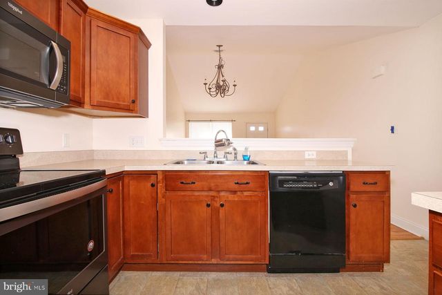 43 FARM LN, Lancaster, PA 17603