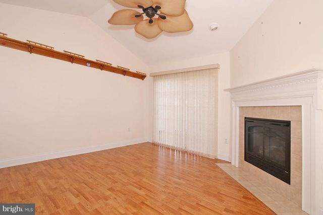 43 FARM LN, Lancaster, PA 17603