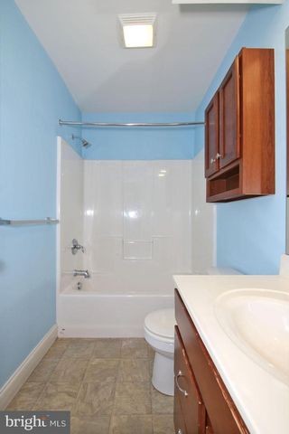 43 FARM LN, Lancaster, PA 17603