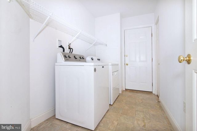 43 FARM LN, Lancaster, PA 17603