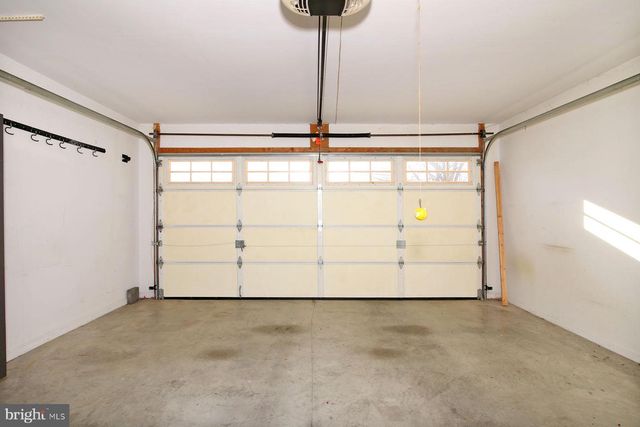 43 FARM LN, Lancaster, PA 17603