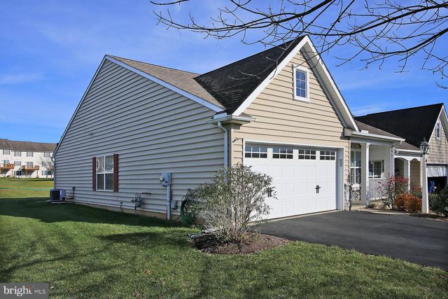 43 FARM LN, Lancaster, PA 17603