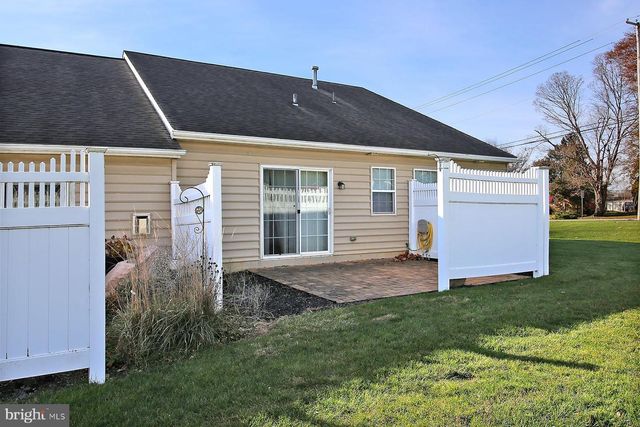 43 FARM LN, Lancaster, PA 17603