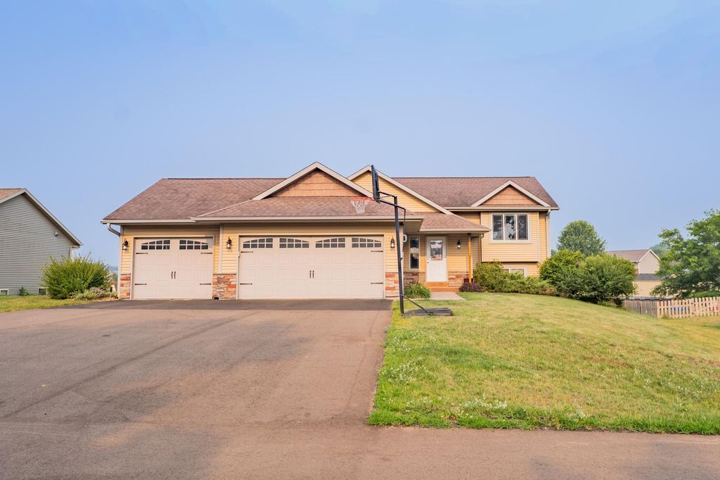 Image 1 of property listing at 4552 117th Street, Chippewa Falls, WI 54729