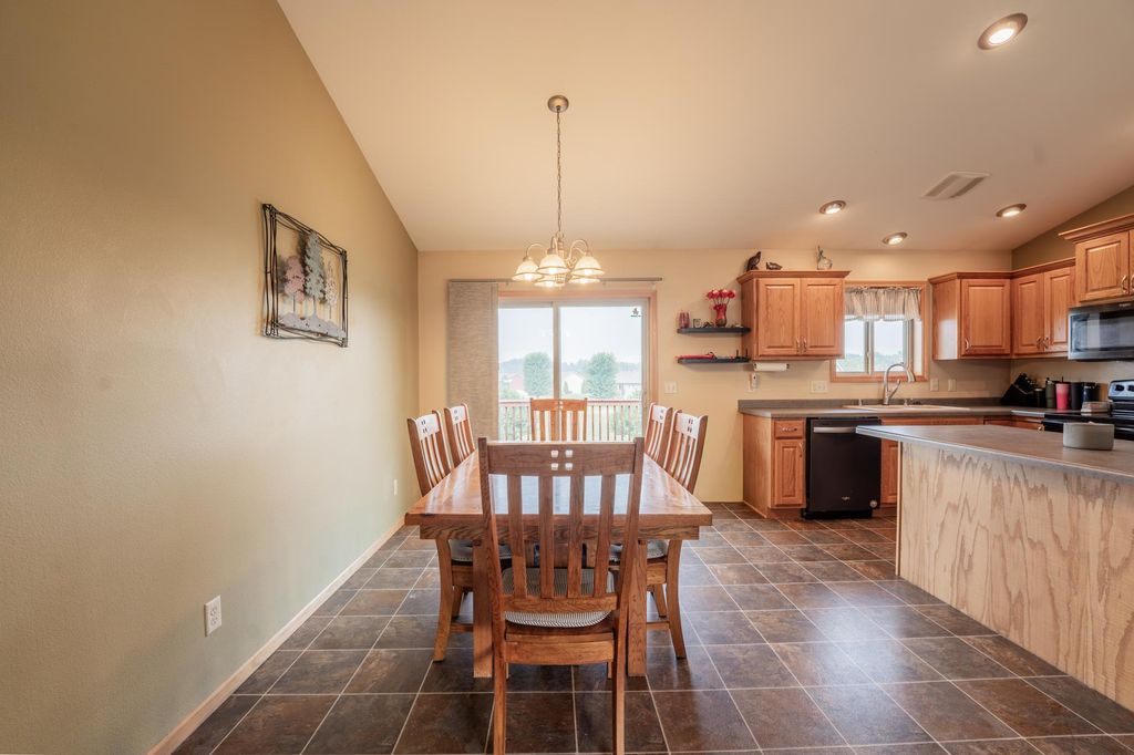 Image 13 of property listing at 4552 117th Street, Chippewa Falls, WI 54729