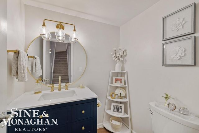 2029 Shorepointe Lane, Grosse Pointe, MI 48236