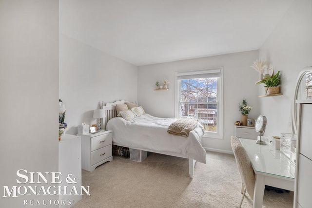 2029 Shorepointe Lane, Grosse Pointe, MI 48236