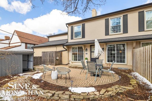 2029 Shorepointe Lane, Grosse Pointe, MI 48236