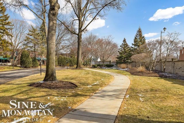 2029 Shorepointe Lane, Grosse Pointe, MI 48236