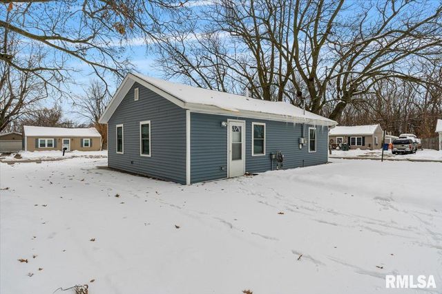 3210 W 70TH Street, Davenport, IA 52806