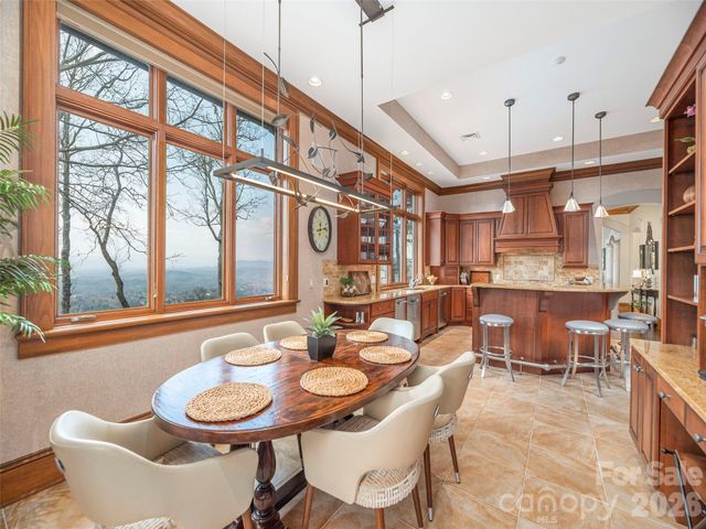 633 Altamont View, Asheville, NC 28804