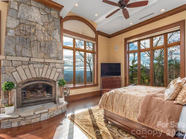 633 Altamont View, Asheville, NC 28804