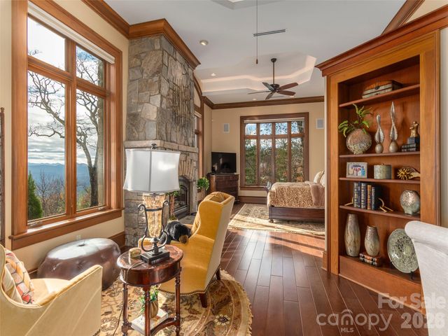 633 Altamont View, Asheville, NC 28804