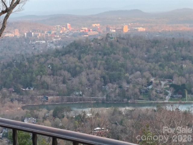 633 Altamont View, Asheville, NC 28804