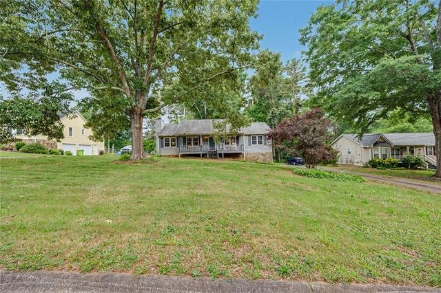 313 West Lane, Woodstock, GA 30188