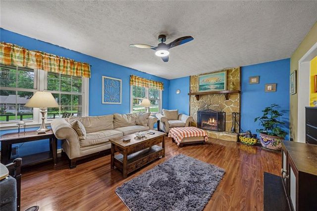 313 West Lane, Woodstock, GA 30188