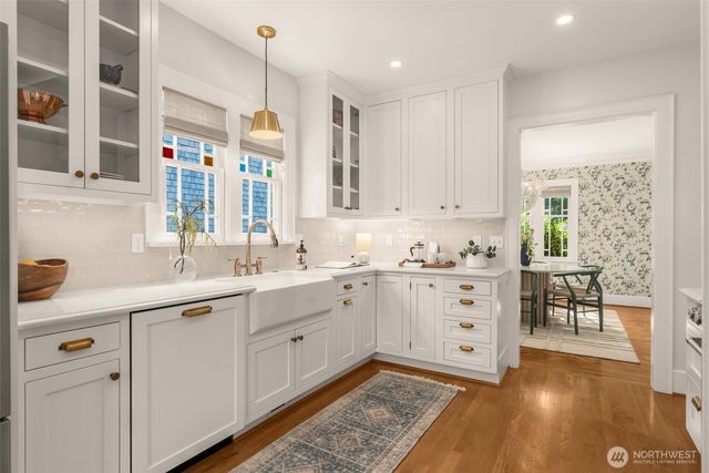 2416 2nd Avenue N, Seattle, WA 98109