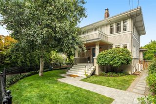 2416 2nd Avenue N, Seattle, WA 98109