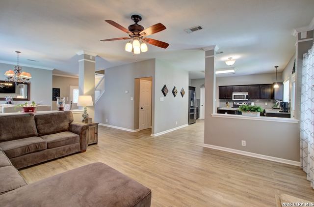 2103 Shoreham, San Antonio, TX 78260