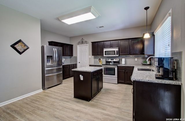 2103 Shoreham, San Antonio, TX 78260