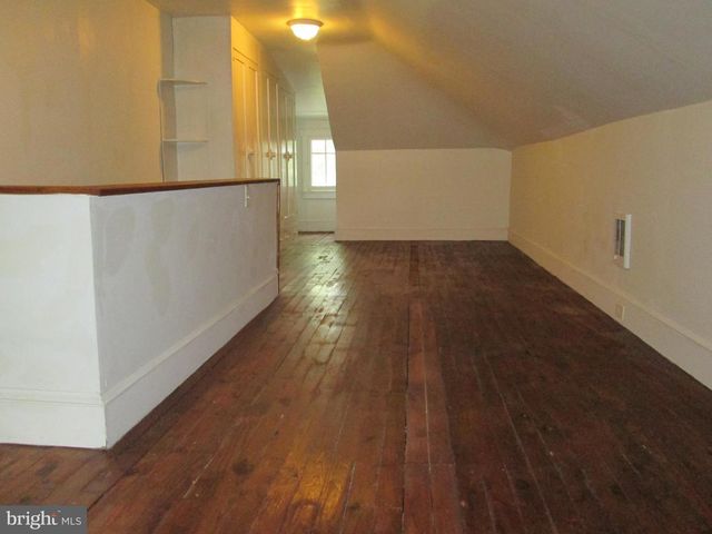 422 E 4TH ST, Boyertown, PA 19512