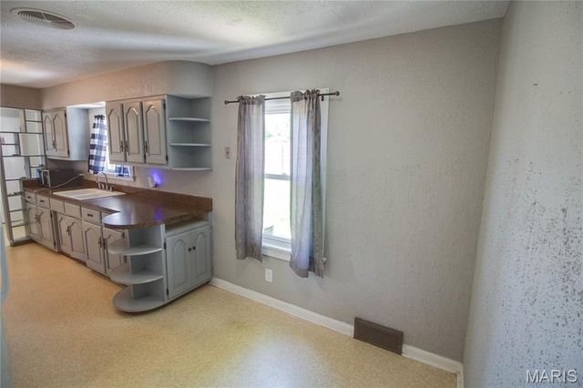 23 N 9th Street, East Alton, IL 62024