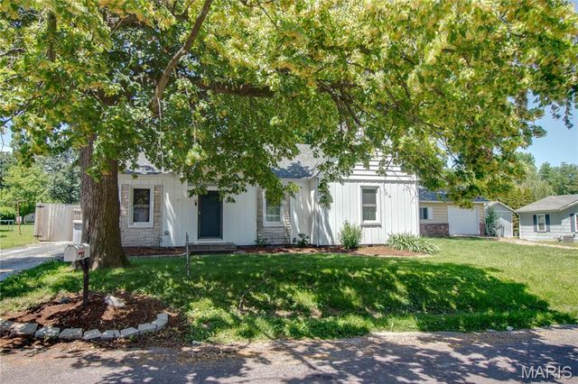 23 N 9th Street, East Alton, IL 62024