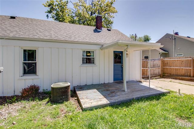 23 N 9th Street, East Alton, IL 62024