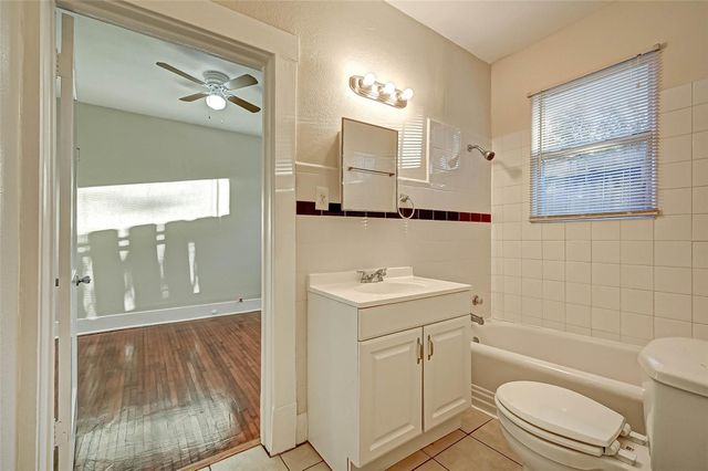 1748 Richmond Avenue 4, Houston, TX 77098
