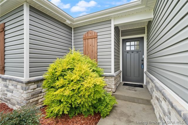1011 Dunbarton Way, Georgetown, IN 47122