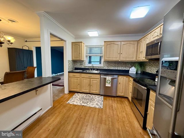 29 MARLBOROUGH DR, Southampton, NJ 08088