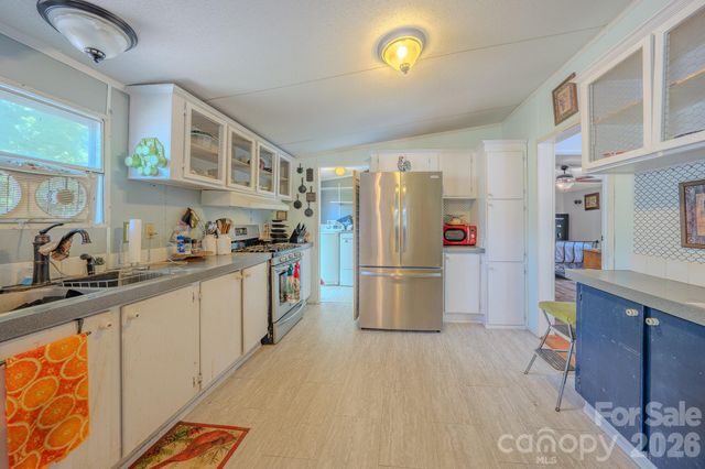 97 Misty Ridge Lane, Leicester, NC 28748