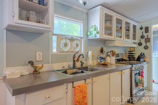 97 Misty Ridge Lane, Leicester, NC 28748