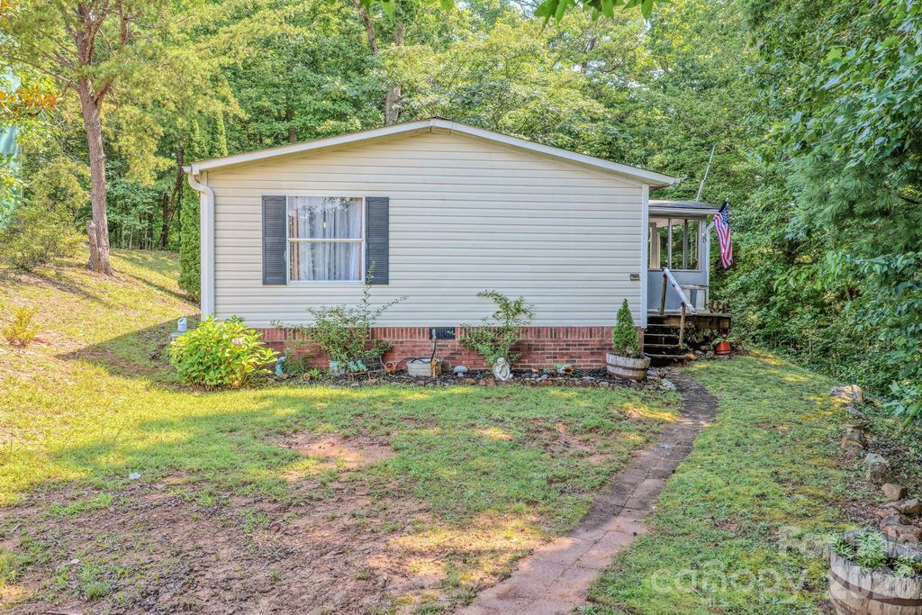 97 Misty Ridge Lane, Leicester, NC 28748