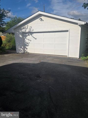1245 CRESCENT RD, Hagerstown, MD 21742