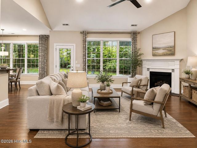 39 Excalibur Point, Hampstead, NC 28443
