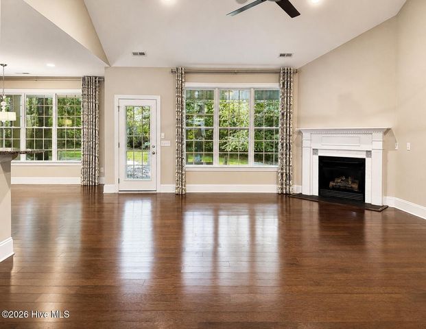 39 Excalibur Point, Hampstead, NC 28443