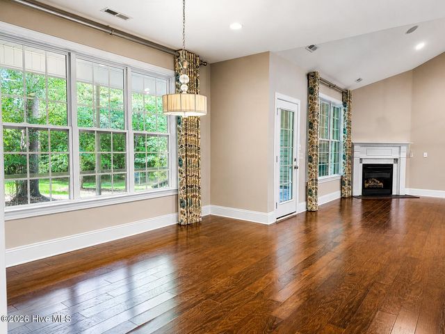 39 Excalibur Point, Hampstead, NC 28443