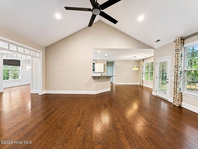 39 Excalibur Point, Hampstead, NC 28443