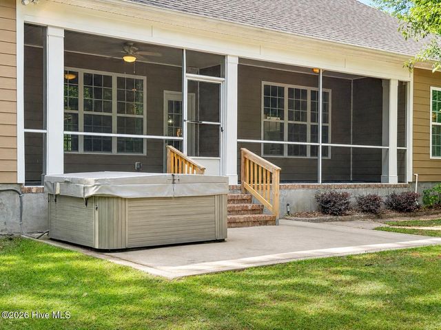39 Excalibur Point, Hampstead, NC 28443